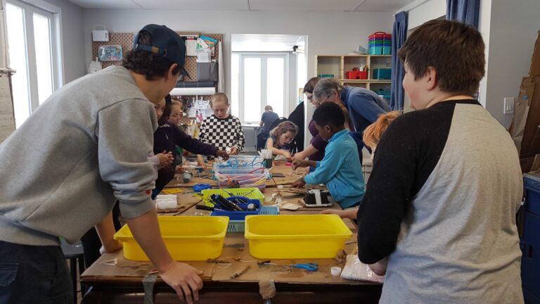 program running at the Lindsay Makerspace